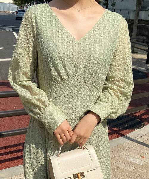 OPAQUE.CLIP（オペークドットクリップ）の「◆Vネックレースワンピース（ワンピース・レディース・オフホワイト/ライトグリーン・38/36）」の18枚目の写真