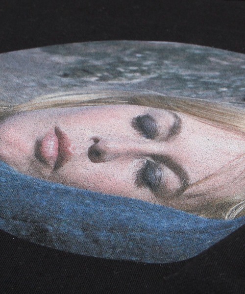 L.H.P（エルエイチピー）の「LittleSunnyBite/リトルサニーバイト/Brigitte Bardot x little sunny bite Photo big sweat（スウェット・レディース・ホワイト/ブラック/ブルー・SMALL/MEDIUM）」の17枚目の写真