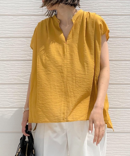 Q（キュー）の「シアーレーヨンスキッパーシャツ（シャツ/ブラウス・レディース・ブラック/アイボリー/マスタード/ラベンダー/ベージュ・MEDIUM）」の5枚目の写真