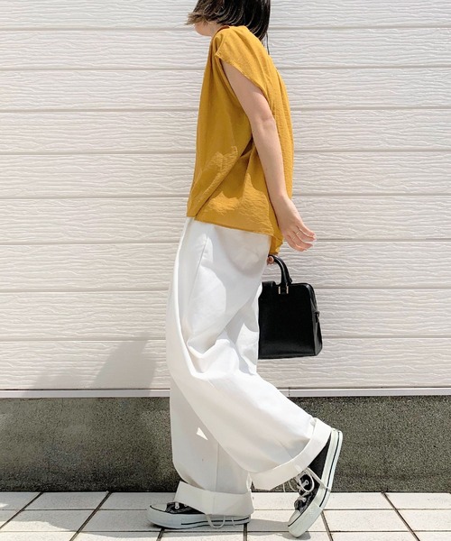 Q（キュー）の「シアーレーヨンスキッパーシャツ（シャツ/ブラウス・レディース・ブラック/アイボリー/マスタード/ラベンダー/ベージュ・MEDIUM）」の17枚目の写真