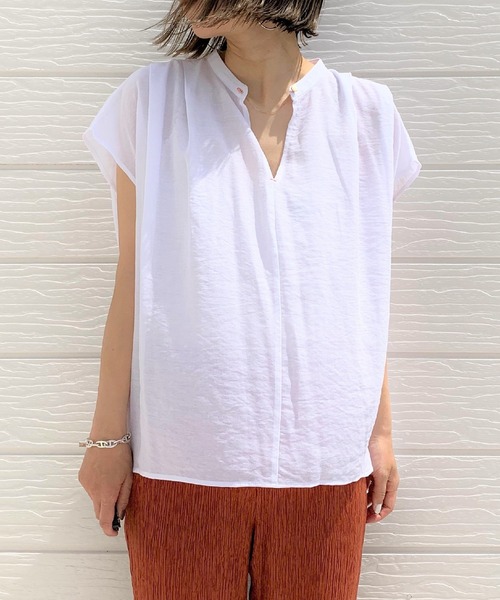 Q（キュー）の「シアーレーヨンスキッパーシャツ（シャツ/ブラウス・レディース・ブラック/アイボリー/マスタード/ラベンダー/ベージュ・MEDIUM）」の14枚目の写真