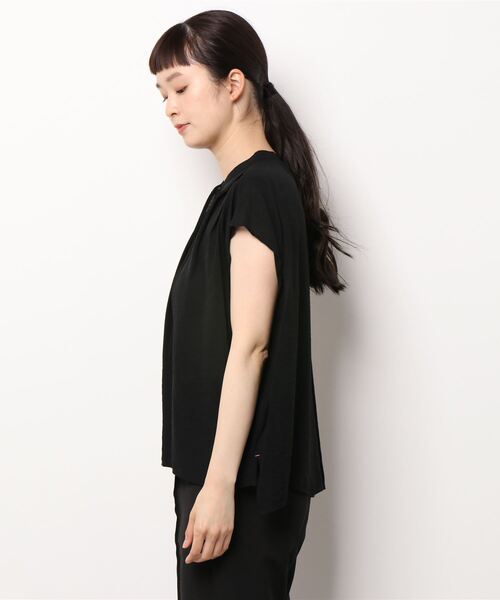 Q（キュー）の「シアーレーヨンスキッパーシャツ（シャツ/ブラウス・レディース・ブラック/アイボリー/マスタード/ラベンダー/ベージュ・MEDIUM）」の8枚目の写真