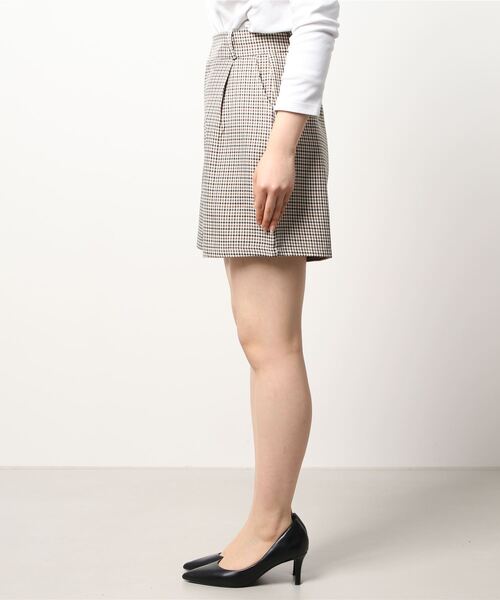 Clice de Paris（クリシェドゥパリス）の「K/クラシカルショートパンツ（その他パンツ・レディース・ホワイト×ブラック/ブラウン・ONESIZE）」の3枚目の写真