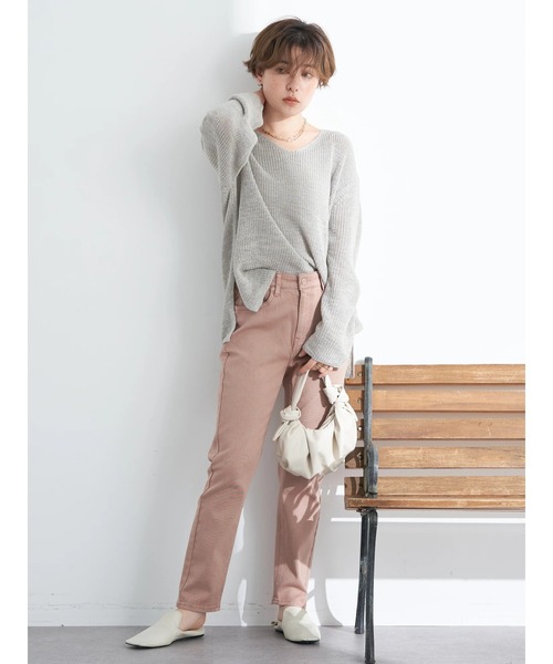 earth music&ecology(アースミュージックアンドエコロジー)の「スラブVネックニットプルオーバー(ニット/セーター・レディース・グリーン系その他3/ライトピンク/ベージュ/ライトグレー・FREE)」の11枚目の写真