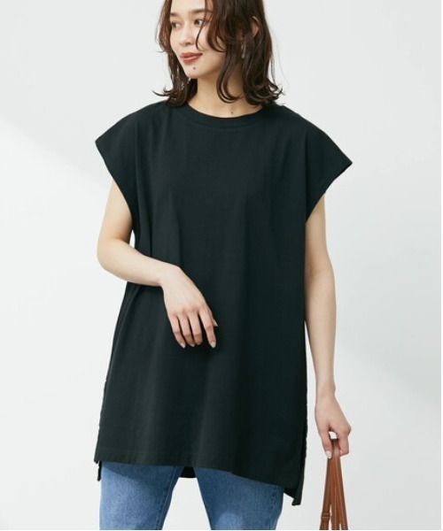 Petit fleur（プチフルール）の「・Petit Fleur フレンチスリーブカットチュニック（Tシャツ/カットソー・レディース・ブラック/オフホワイト/モカ/ライトカーキ・FREE）」の2枚目の写真