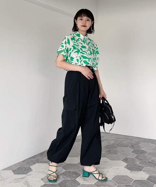 PAGEBOY（ページボーイ）の「キカプリントポンチョシャツ（シャツ/ブラウス・レディース・ブラック/グリーン系その他・FREE）」の3枚目の写真