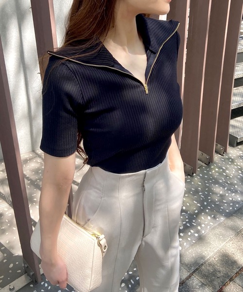 ROYAL PARTY(ロイヤルパーティー)の「【ZOZO限定】スタンドカラーZIP UP半袖トップス(Tシャツ/カットソー・レディース・オフホワイト/グリーン/グレー/ブラック・FREE)」の3枚目の写真