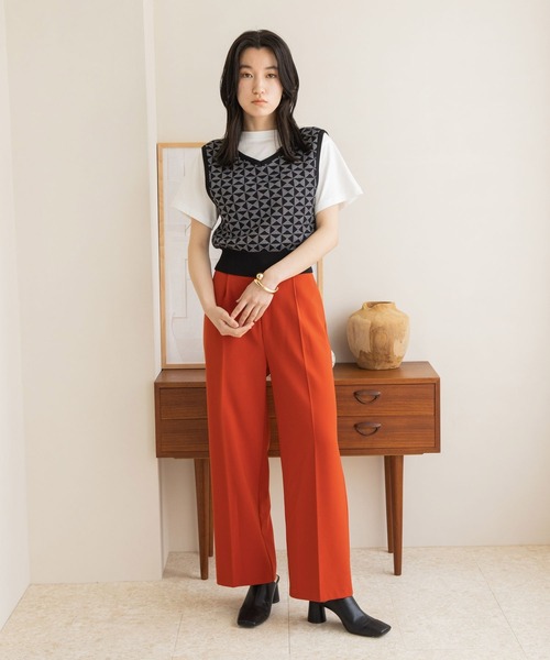 LOWRYS FARM(ローリーズファーム)の「ジオメトリック柄ビスチェ 282848(ベスト・レディース・ブラック/ブラウン/ブルー・FREE)」の4枚目の写真