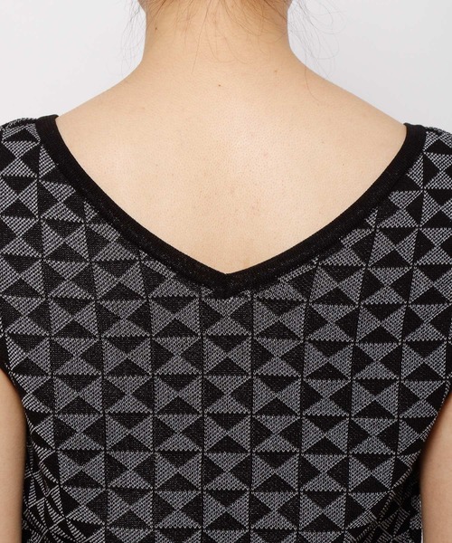 LOWRYS FARM(ローリーズファーム)の「ジオメトリック柄ビスチェ 282848(ベスト・レディース・ブラック/ブラウン/ブルー・FREE)」の14枚目の写真
