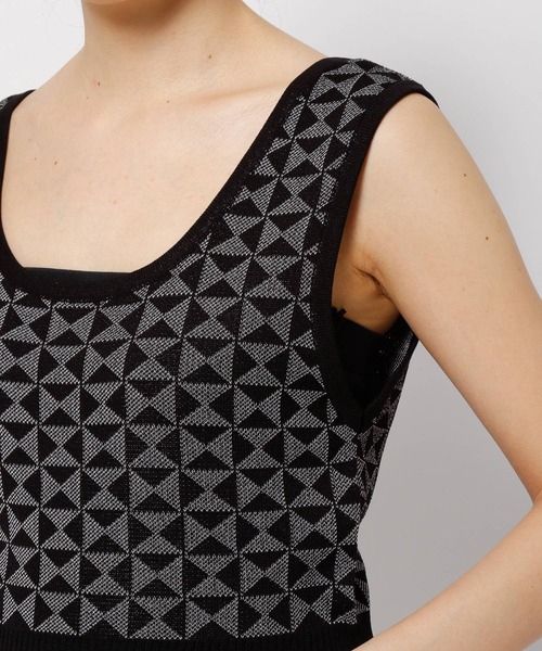 LOWRYS FARM(ローリーズファーム)の「ジオメトリック柄ビスチェ 282848(ベスト・レディース・ブラック/ブラウン/ブルー・FREE)」の16枚目の写真