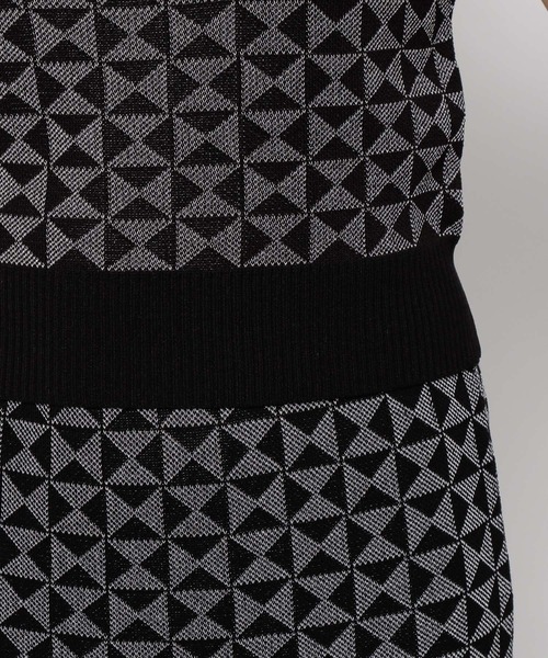 LOWRYS FARM(ローリーズファーム)の「ジオメトリック柄ビスチェ 282848(ベスト・レディース・ブラック/ブラウン/ブルー・FREE)」の17枚目の写真