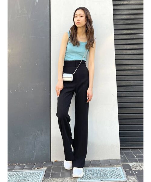 EMODA（エモダ）の「コンパクトフィットタンクトップ（タンクトップ・レディース・ホワイト/ブラック/グレー/ブルー・FREE）」の7枚目の写真