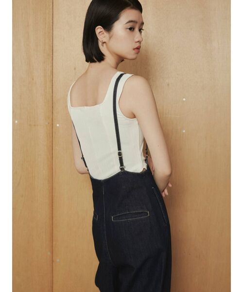 EMODA（エモダ）の「コンパクトフィットタンクトップ（タンクトップ・レディース・ホワイト/ブラック/グレー/ブルー・FREE）」の17枚目の写真