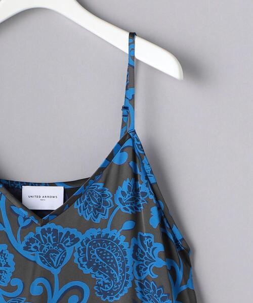 UNITED ARROWS(ユナイテッドアローズ)の「ペイズリープリント キャミソールワンピース(ワンピース・レディース・ブラウン/コバルトブルー・36/38)」の10枚目の写真