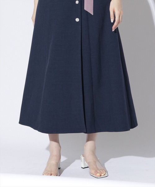 REDYAZEL（レディアゼル）の「バイカラートレンチノースリ