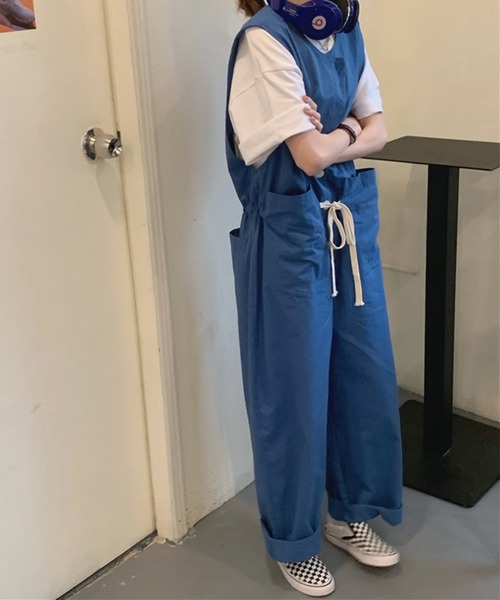 aimoha(アイモハ)の「レトロ袖無しオールインワン(つなぎ/オールインワン・レディース・ブルー・FREE)」の9枚目の写真