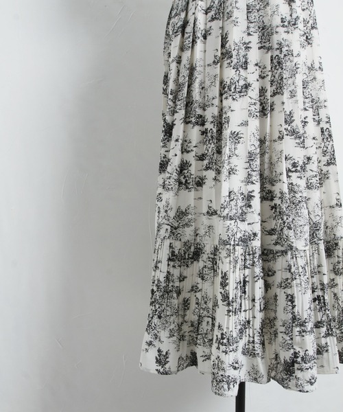 tocco closet（トッコ　クローゼット）の「フリルレースブラウス＋トワルドジュイプリーツキャミワンピースセット（ワンピース・レディース・ブルー/ブラック/イエロー・M）」の10枚目の写真