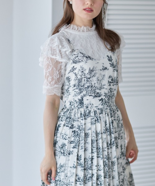 tocco closet（トッコ　クローゼット）の「フリルレースブラウス＋トワルドジュイプリーツキャミワンピースセット（ワンピース・レディース・ブルー/ブラック/イエロー・M）」の4枚目の写真