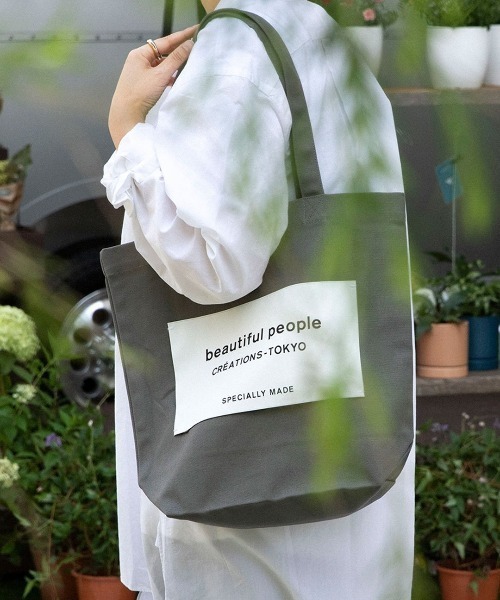 beautiful people(ビューティフルピープル)の「beautiful people bp big name tote SDGs 7216611901(トートバッグ・レディース・ネイビー/ベージュ/ブラック/グレー/オフホワイト・FREE)」の20枚目の写真