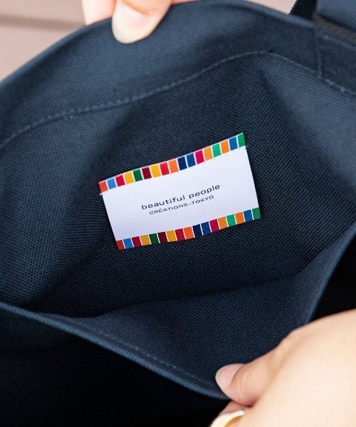 beautiful people(ビューティフルピープル)の「beautiful people bp big name tote SDGs 7216611901(トートバッグ・レディース・ネイビー/ベージュ/ブラック/グレー/オフホワイト・FREE)」の22枚目の写真