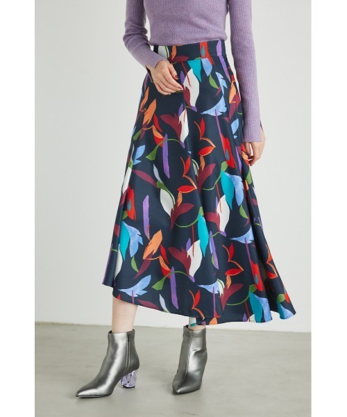 rienda（リエンダ）の「ツイストカットフレアスカート（スカート・レディース・ブラック/ベージュ系その他/ホワイト系その他/ブルー系その他3・SMALL/MEDIUM）」の16枚目の写真