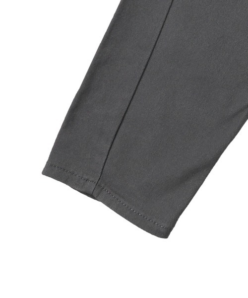 GROOVY COLORS（グルービーカラーズ）の「ストレッチツイル TWIST ロングパンツ（その他パンツ・キッズ・チャコールグレー/ブラック/カーキ・140/130）」の13枚目の写真