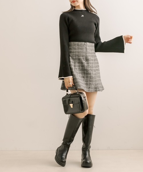 OLIVE des OLIVE（オリーブデオリーブ）の「胸刺繍プチハイフレア袖ニット（ニット/セーター・レディース・オフホワイト/ブラック/ブラウン・FREE）」の12枚目の写真