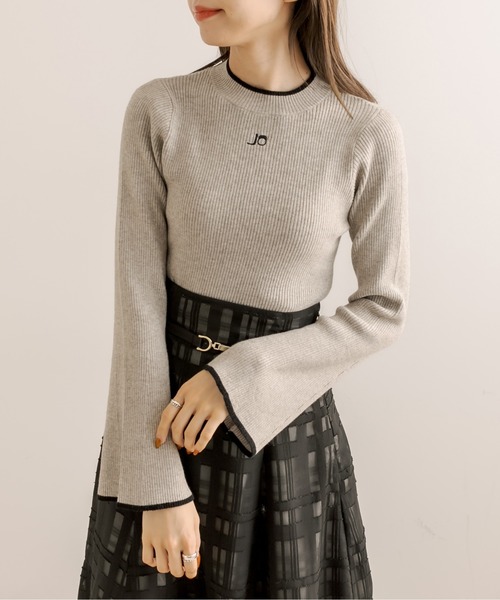 OLIVE des OLIVE（オリーブデオリーブ）の「胸刺繍プチハイフレア袖ニット（ニット/セーター・レディース・オフホワイト/ブラック/ブラウン・FREE）」の21枚目の写真