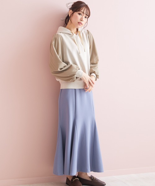 marun（マルン）の「＜大きいサイズ＞ チュール袖スエードポンチフードパーカートップス marun（パーカー・レディース・パープル/ベージュ系・LL/L/3L/4L/5L）」の9枚目の写真