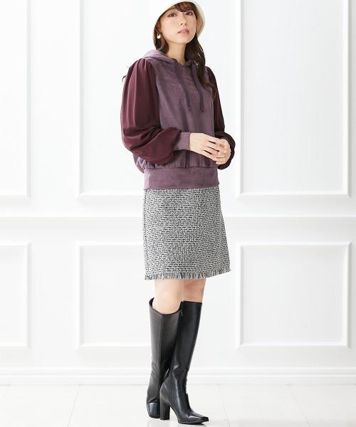 marun（マルン）の「＜大きいサイズ＞ チュール袖スエードポンチフードパーカートップス marun（パーカー・レディース・パープル/ベージュ系・LL/L/3L/4L/5L）」の8枚目の写真