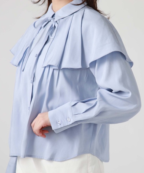 archives(アルシーヴ)の「ケープカラー付ピンタックブラウス(シャツ/ブラウス・レディース・オフホワイト/ブルー/グリーン・MEDIUM)」の6枚目の写真