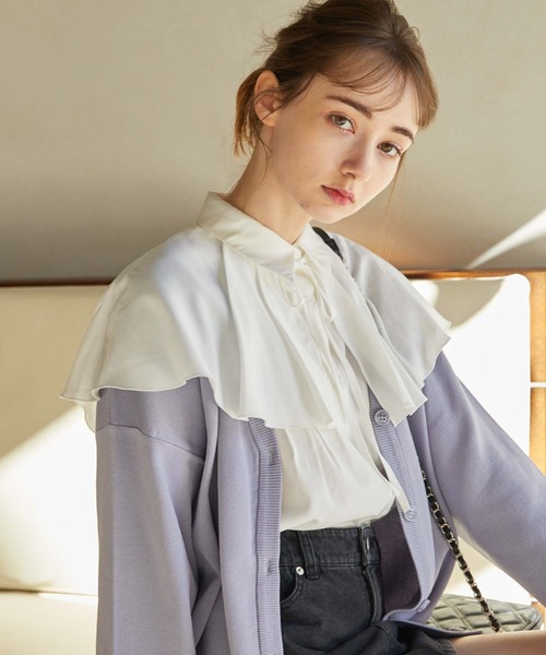 archives(アルシーヴ)の「ケープカラー付ピンタックブラウス(シャツ/ブラウス・レディース・オフホワイト/ブルー/グリーン・MEDIUM)」の10枚目の写真