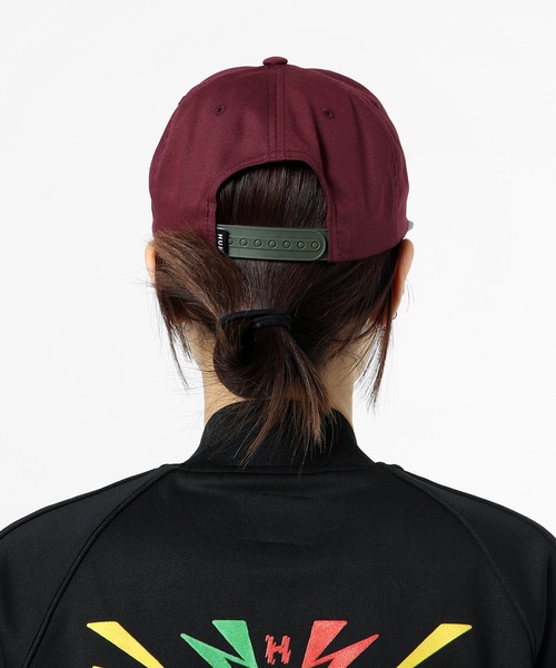 HUF(ハフ)の「PARADOX 6 PANEL HAT / HUF キャップ 帽子(キャップ・メンズ・ローズ/ホワイト・O/S)」の3枚目の写真