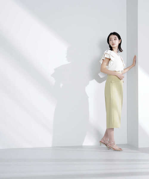 NATURAL BEAUTY BASIC(ナチュラルビューティーベーシック)の「◇ボリュームバルーンスリーブブラウス(シャツ/ブラウス・レディース・ネイビー/オフホワイト/ブラウン・SMALL/MEDIUM)」の11枚目の写真
