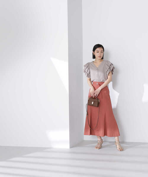 NATURAL BEAUTY BASIC(ナチュラルビューティーベーシック)の「◇ボリュームバルーンスリーブブラウス(シャツ/ブラウス・レディース・ネイビー/オフホワイト/ブラウン・SMALL/MEDIUM)」の21枚目の写真