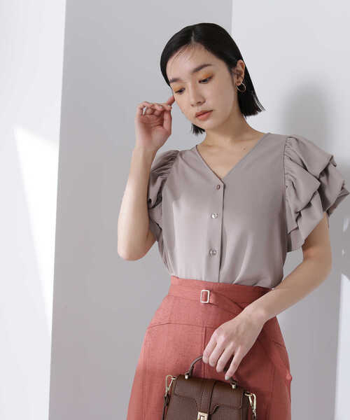NATURAL BEAUTY BASIC(ナチュラルビューティーベーシック)の「◇ボリュームバルーンスリーブブラウス(シャツ/ブラウス・レディース・ネイビー/オフホワイト/ブラウン・SMALL/MEDIUM)」の22枚目の写真
