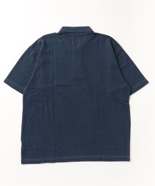 ONE DAY KMC （ワンデイケーエムシー）の「CLALAFOR / 倉敷染 半袖ポロシャツ(ダメージ加工プリント)(ポケットなし)（ポロシャツ・メンズ・インディゴブルー・LARGE/MEDIUM/X-LARGE）」の2枚目の写真