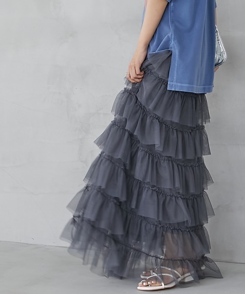GEVS.（ジェイヴィス）の「＜大きいサイズ＞チュール8段フリルマキシスカート GEVS.（スカート・レディース・モカ/チャコール/ブラック・4L/3L/5L/L/LL）」の3枚目の写真