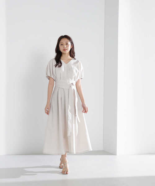 NATURAL BEAUTY BASIC（ナチュラルビューティーベーシック）の「◇【VERY掲載】リネンライクカマーベルトワンピース（ワンピース・レディース・レッド/ベージュ/チャコールグレー・MEDIUM/SMALL）」の15枚目の写真