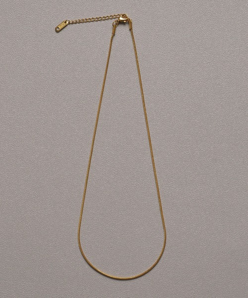 voov（ブーブ）の「【金属アレルギー対応】細スネークシンプルサージカルステンレスネックレス（ネックレス・レディース・シルバー/ゴールド・フリー）」の2枚目の写真