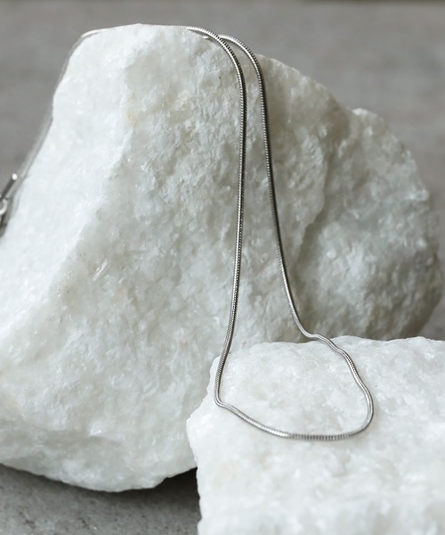 voov（ブーブ）の「【金属アレルギー対応】細スネークシンプルサージカルステンレスネックレス（ネックレス・レディース・シルバー/ゴールド・フリー）」の10枚目の写真