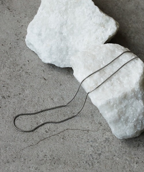 voov（ブーブ）の「【金属アレルギー対応】細スネークシンプルサージカルステンレスネックレス（ネックレス・レディース・シルバー/ゴールド・フリー）」の9枚目の写真