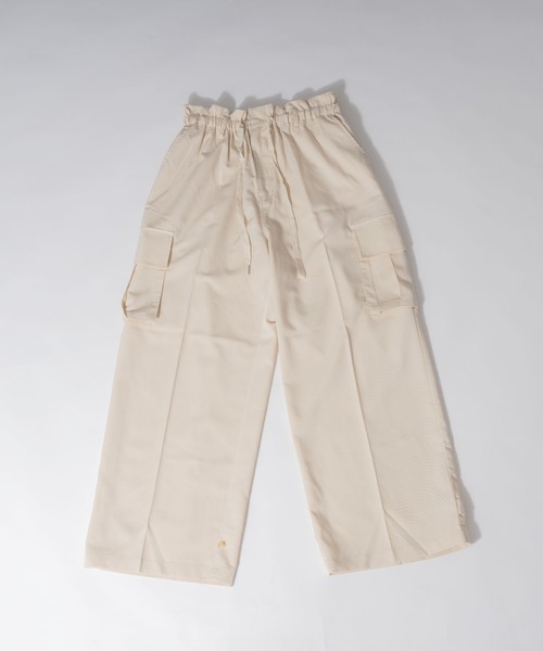 ONCILY(オンシェリー)の「WIDE STRAIGHT MILITARY CARGO PANTS / ワイドストレートミリタリーカーゴパンツ(カーゴパンツ・メンズ・アイボリー/ブルーグリーン/ブラック・LARGE/MEDIUM/SMALL)」の12枚目の写真