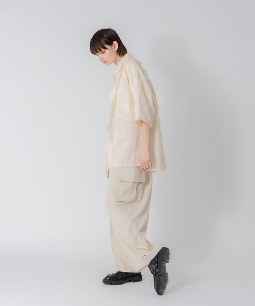 ONCILY(オンシェリー)の「WIDE STRAIGHT MILITARY CARGO PANTS / ワイドストレートミリタリーカーゴパンツ(カーゴパンツ・メンズ・アイボリー/ブルーグリーン/ブラック・LARGE/MEDIUM/SMALL)」の10枚目の写真