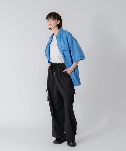 ONCILY(オンシェリー)の「WIDE STRAIGHT MILITARY CARGO PANTS / ワイドストレートミリタリーカーゴパンツ(カーゴパンツ・メンズ・アイボリー/ブルーグリーン/ブラック・LARGE/MEDIUM/SMALL)」の20枚目の写真