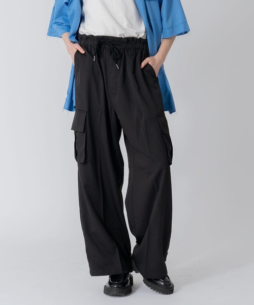ONCILY(オンシェリー)の「WIDE STRAIGHT MILITARY CARGO PANTS / ワイドストレートミリタリーカーゴパンツ(カーゴパンツ・メンズ・アイボリー/ブルーグリーン/ブラック・LARGE/MEDIUM/SMALL)」の18枚目の写真