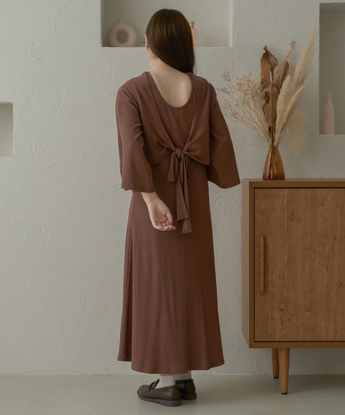 Ambre Neige(アンブルネージュ)の「バックリボンリブワンピース/【WEB/EC限定商品】(ワンピース・レディース・アイボリー/モカ・FREE)」の17枚目の写真