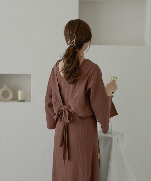 Ambre Neige(アンブルネージュ)の「バックリボンリブワンピース/【WEB/EC限定商品】(ワンピース・レディース・アイボリー/モカ・FREE)」の5枚目の写真