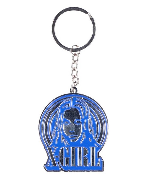 X-girl(エックスガール)の「CIRCLE BACKGROUND FACE LOGO KEY CHARM(キーホルダー・レディース・ブルー/ブラック/ピンク・ONE SIZE)」の2枚目の写真