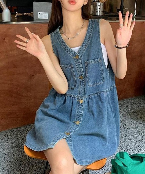 gossip!ロサンゼルス(ゴシップロサンゼルス)の「YUGA ノースリーブ ショートサスペンダースカート(ワンピース・レディース・インディゴブルー・M/XL/S/L)」の4枚目の写真